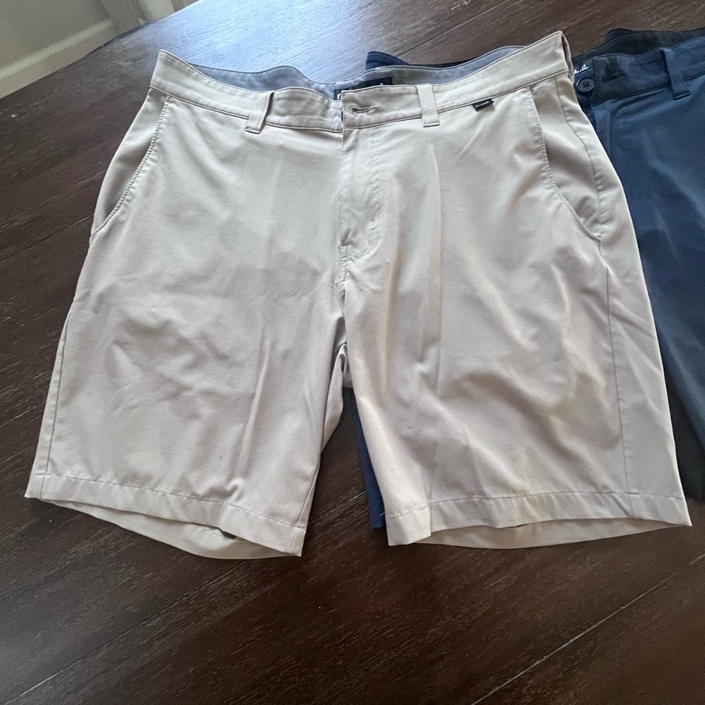 Travis Mathew Starnes Shorts - Light Tan Size 34 , 8.25 inch inseam